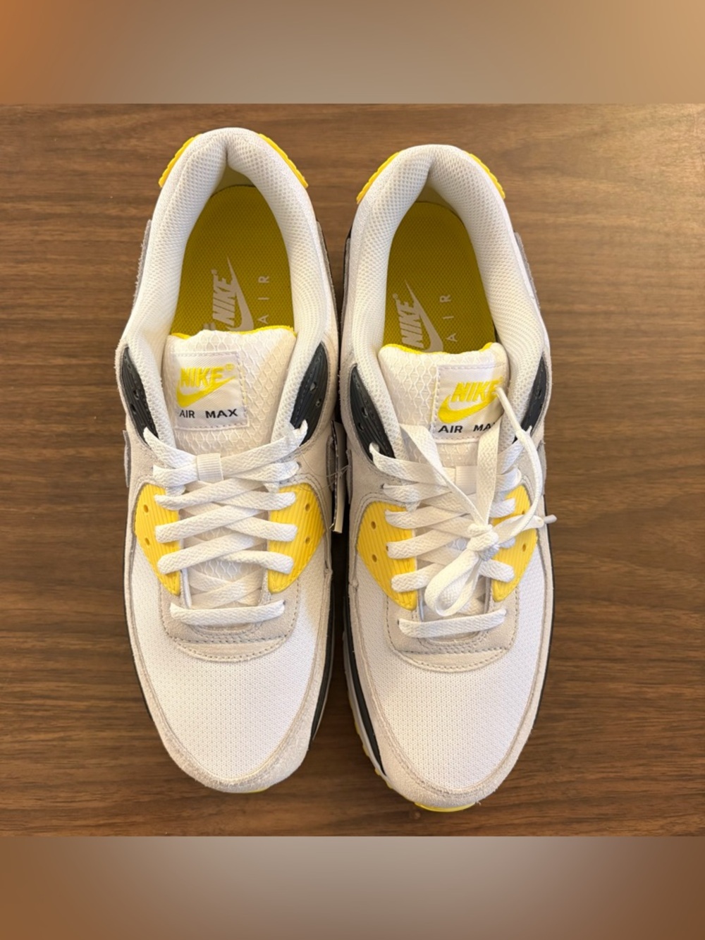 Brand new!  Nike Air Max 90 lightning!  Size 11.5 - Picture 2 of 4